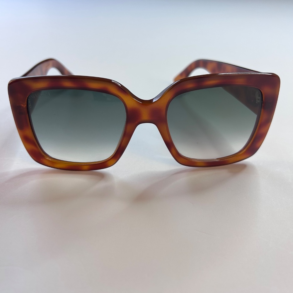 GUCCI Oversized Square Blonde Havana Green Classic Sunglasses GG0141S 3814 - Picture 2 of 16